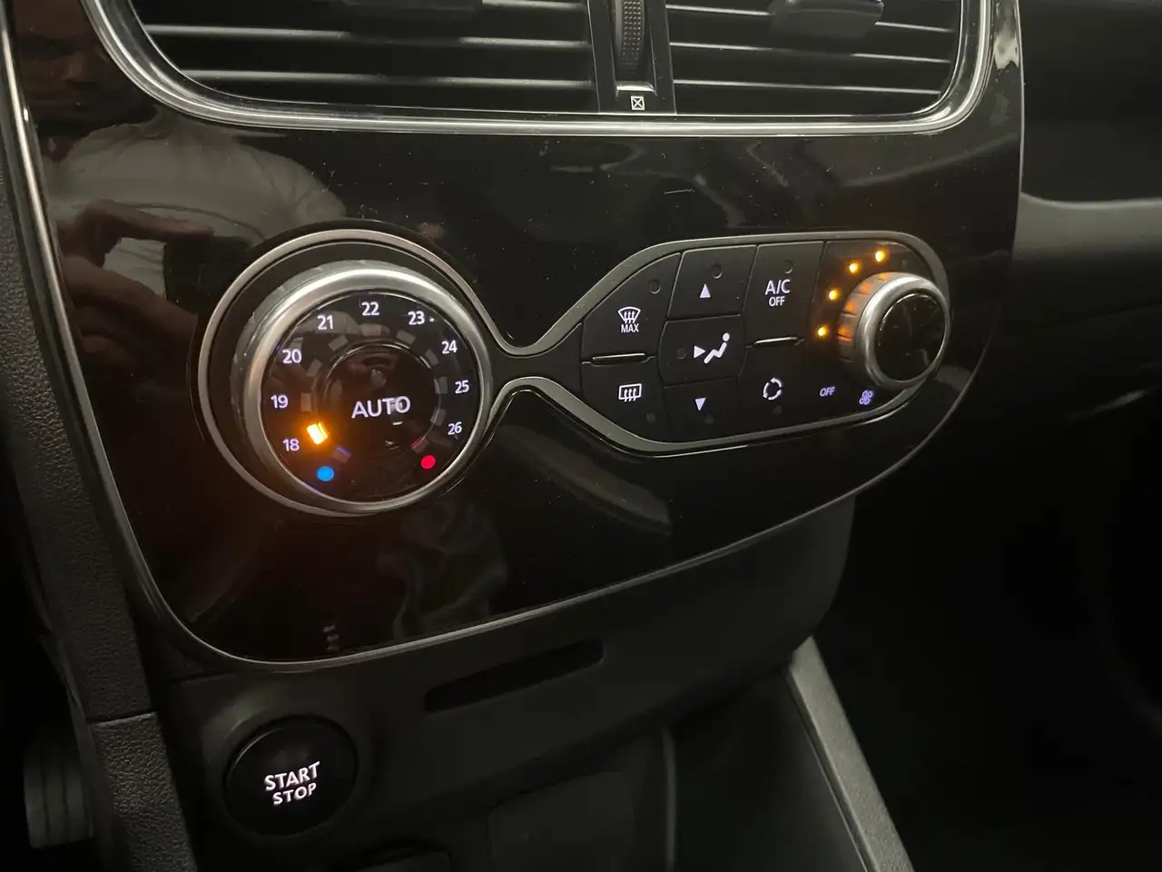 Renault Clio Clio Grandtour — photo 46