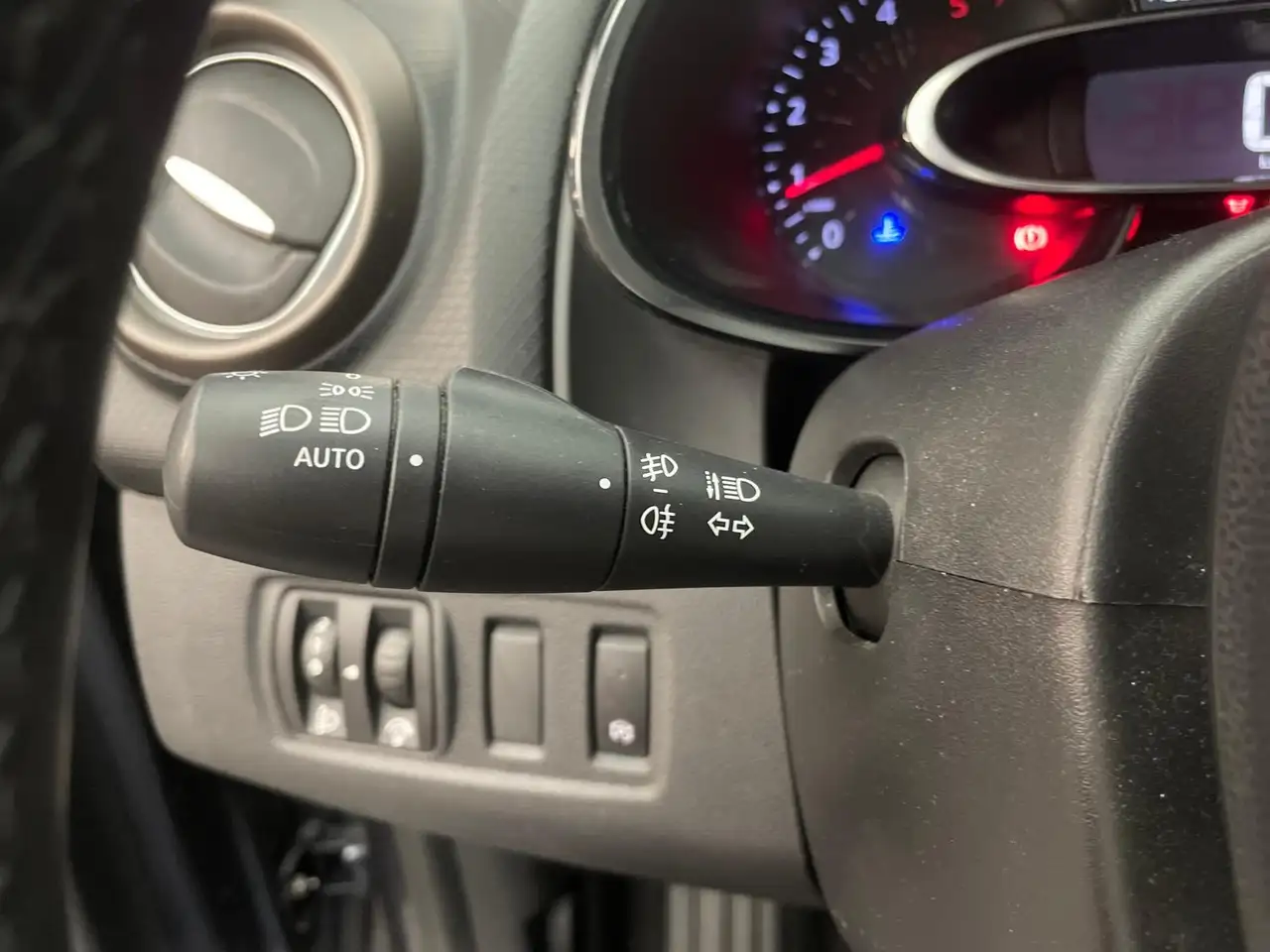 Renault Clio Clio Grandtour — photo 48