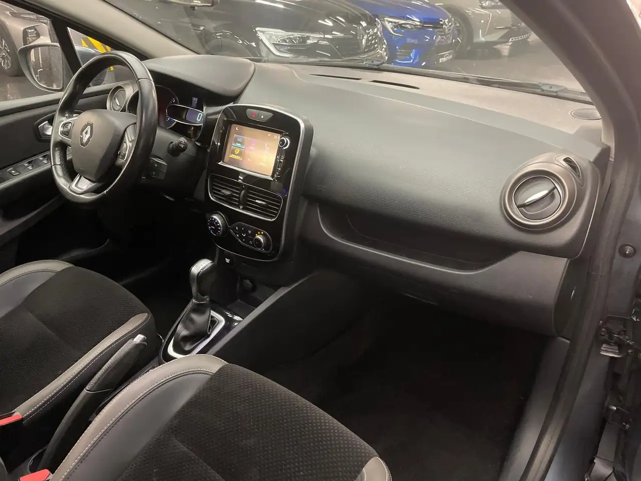 Renault Clio Clio Grandtour — photo 49