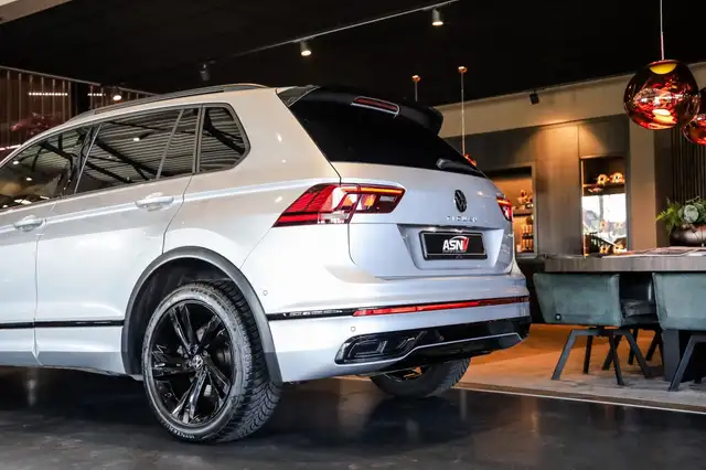 Volkswagen Tiguan view 11