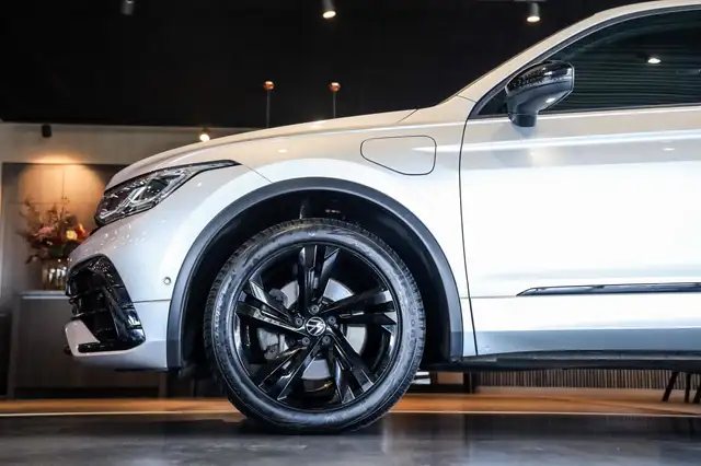 Volkswagen Tiguan view 10
