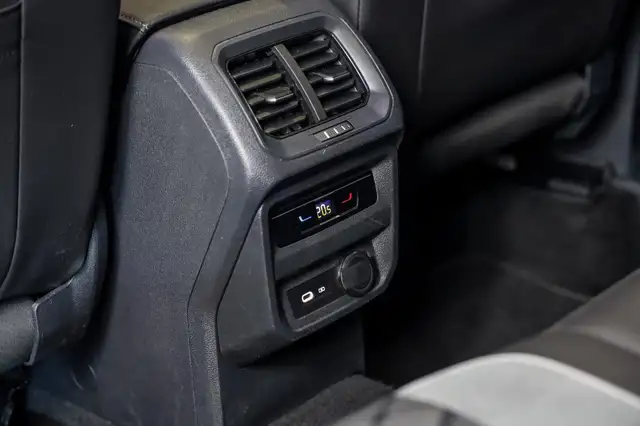 Volkswagen Tiguan view 29
