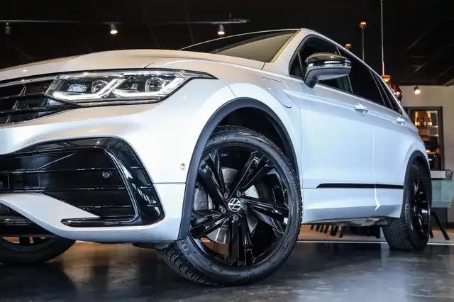 Volkswagen Tiguan view 9