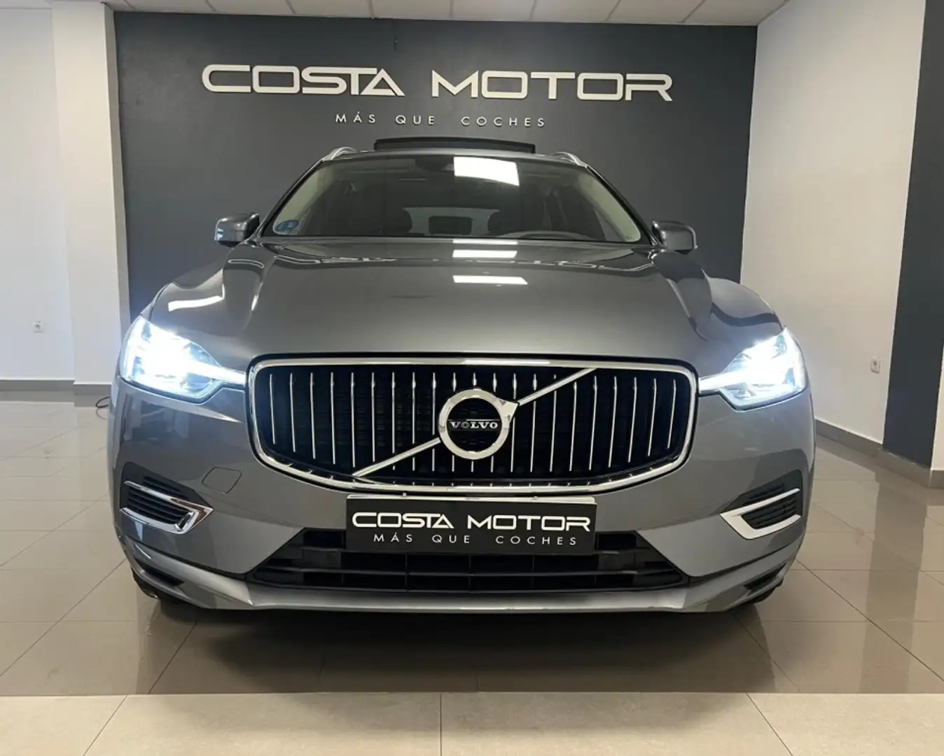 Volvo XC60 T6 Twin Recharge Inscription Gris - 2