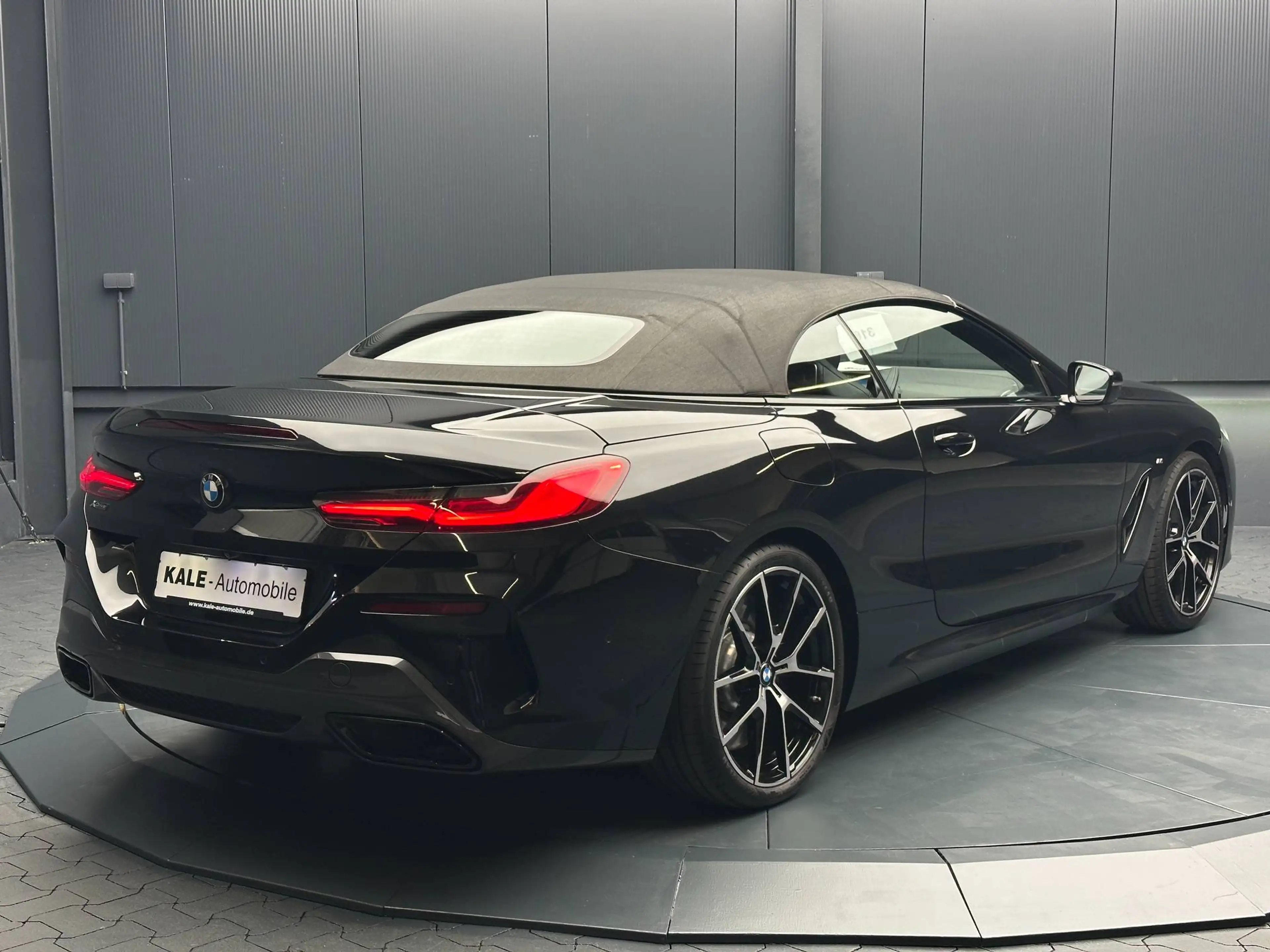BMW 840 i Cabrio xDrive M-Sport*20Zoll*Night Vision*Innov.*TV* — photo 6
