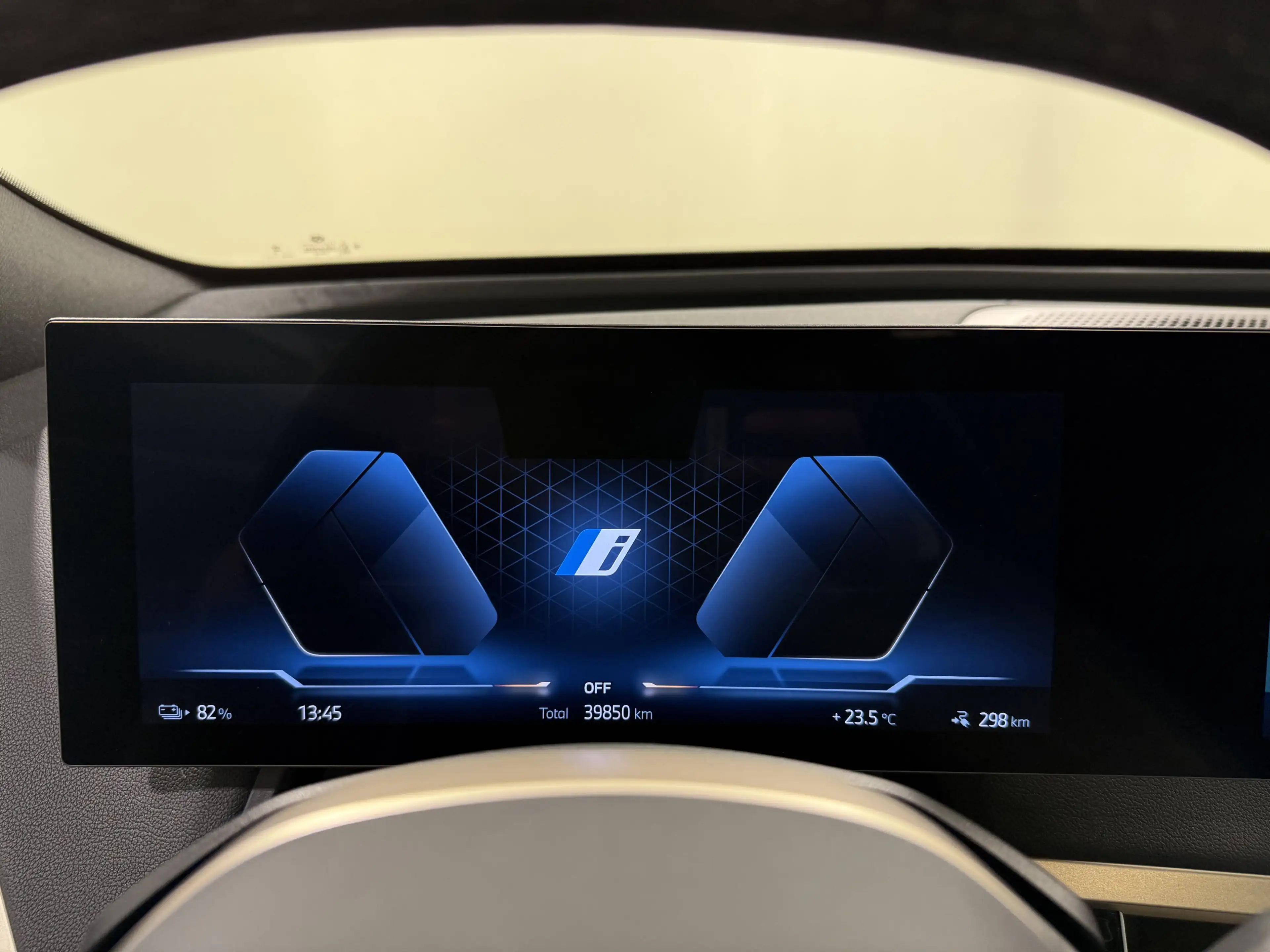 BMW iX xDrive40 Sportpaket AHK ACC 360 HUD HK Laser — photo 12