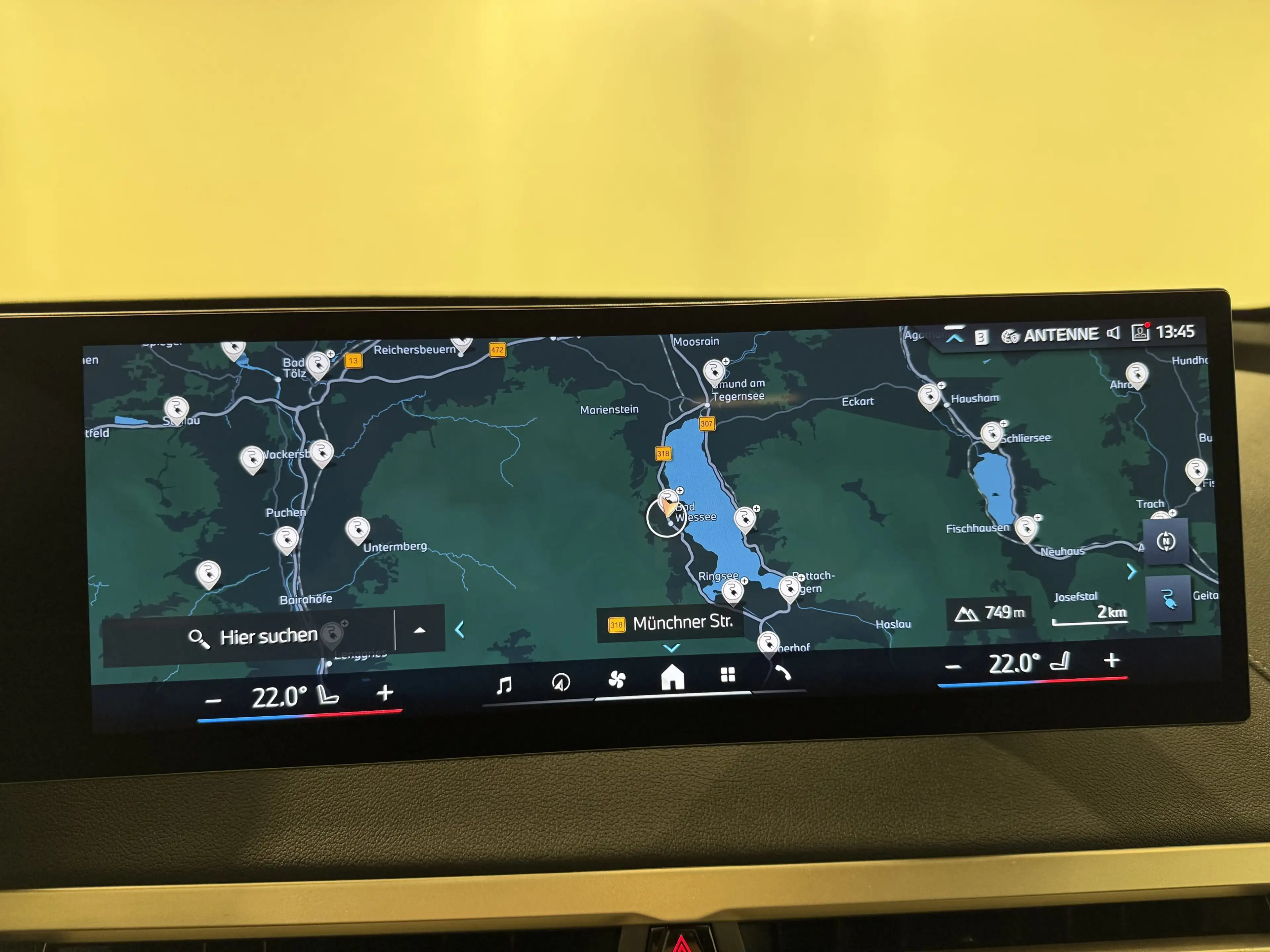 BMW iX xDrive40 Sportpaket AHK ACC 360 HUD HK Laser — photo 13