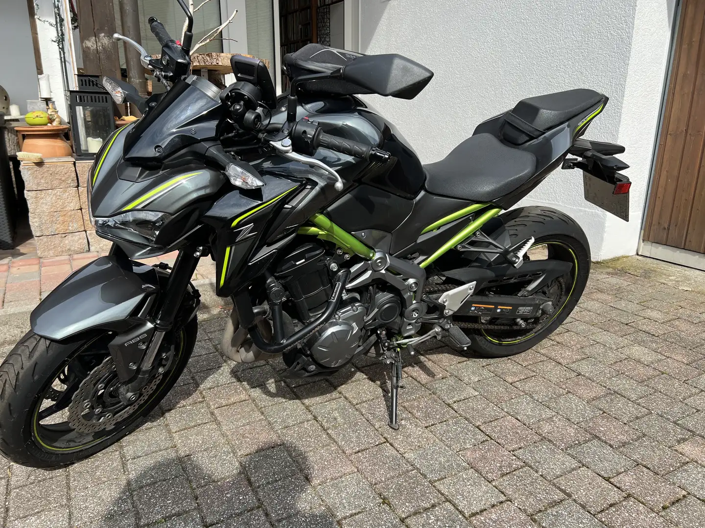 Kawasaki Z 900 Schwarz - 1