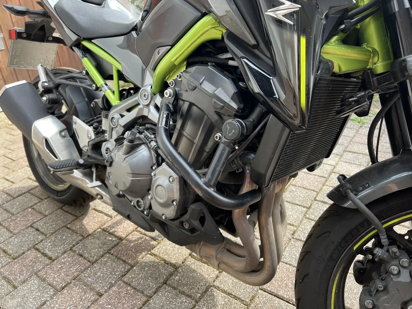 Kawasaki Z 900 Schwarz - 2