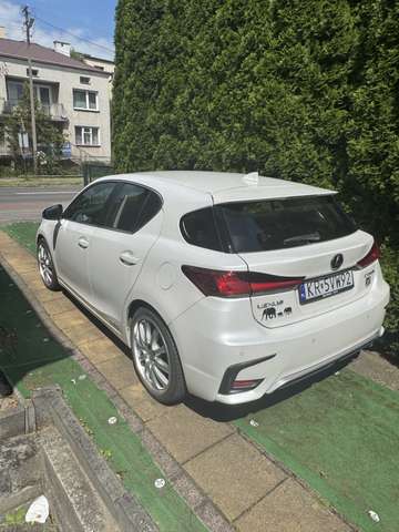 Imagine Lexus CT 200h Executive Line