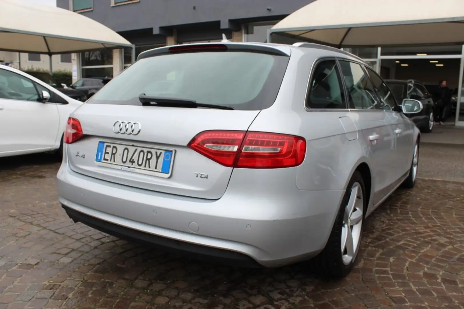 Audi A4 Avant 2.0 TDI 143CV FAP multitronic Advanced Argintiu - 2