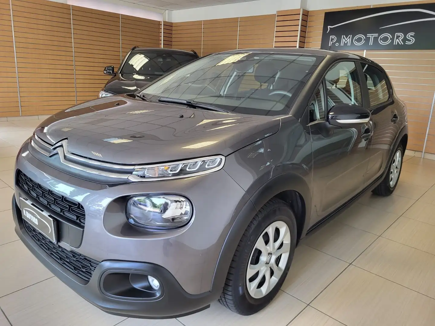 Citroen C3 1.2 puretech Shine PREZZO REALE Grijs - 1