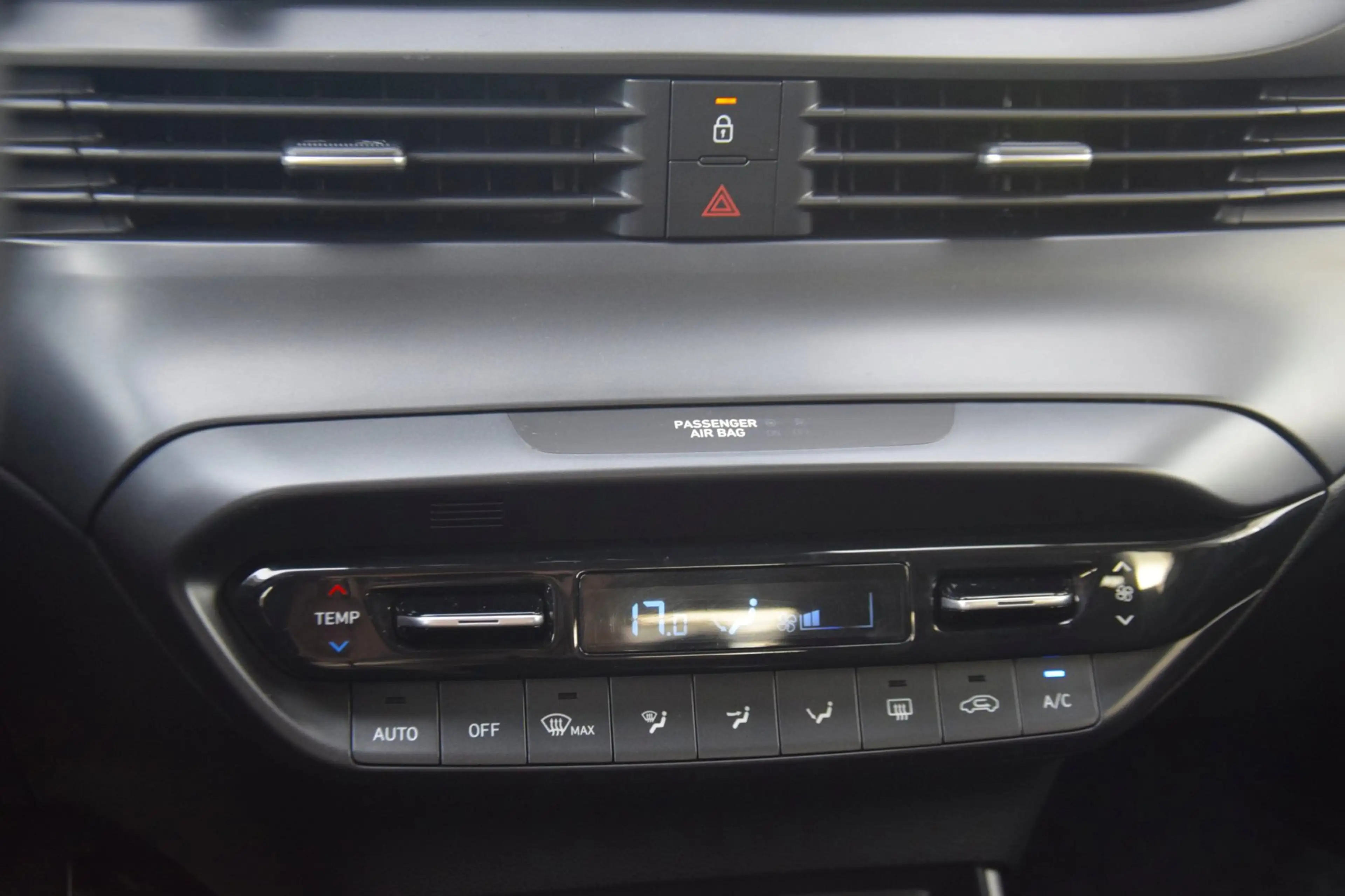 Hyundai BAYON 1.0 T-GDI Premium Sky SCHUIFKANTELDAK/STOELVERWARM — photo 19