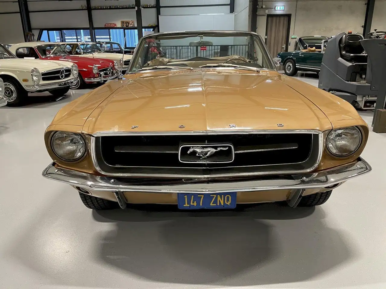 Ford Mustang Convertible s-code 390 325hp, foto 2