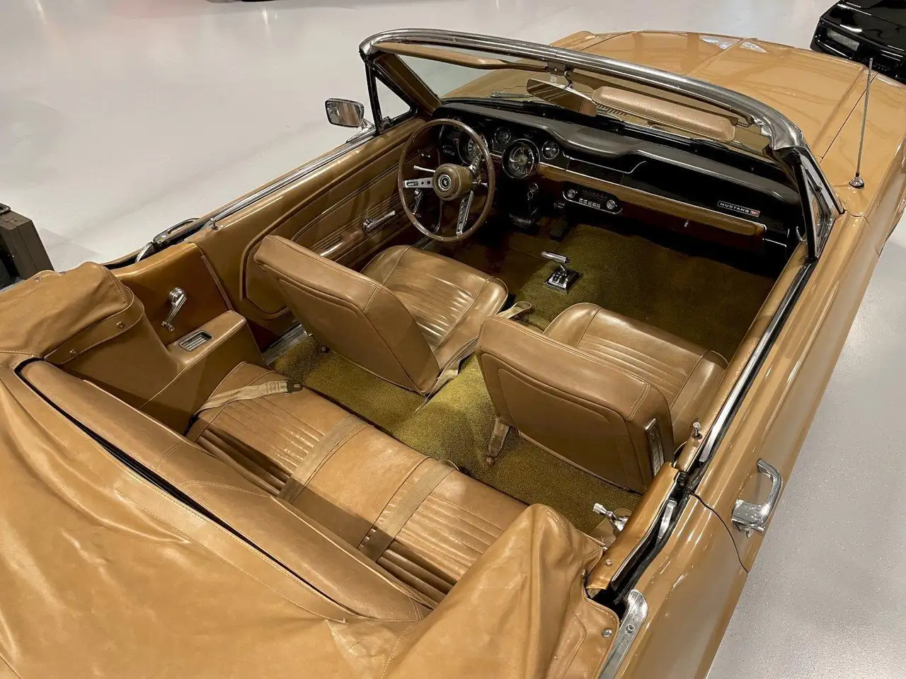 Ford Mustang Convertible s-code 390 325hp, foto 10
