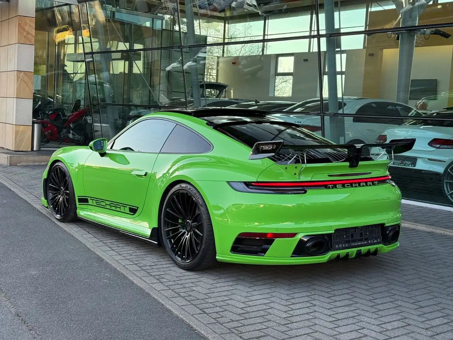 Porsche 992 911 Carrera S 992 TECHART KERAMIK LIFT Chrono Vert - 2