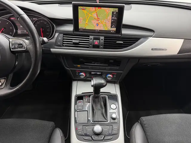 Audi A6 view 12