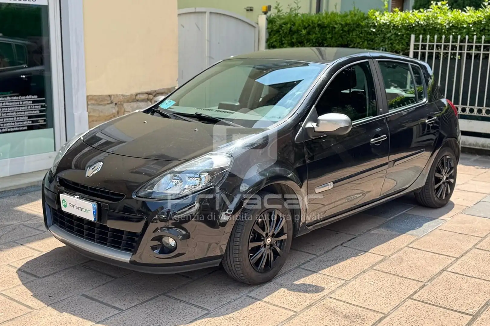 Renault Clio Clio 1.2 16V 5 porte Dynamique EcoBusiness Schwarz - 1