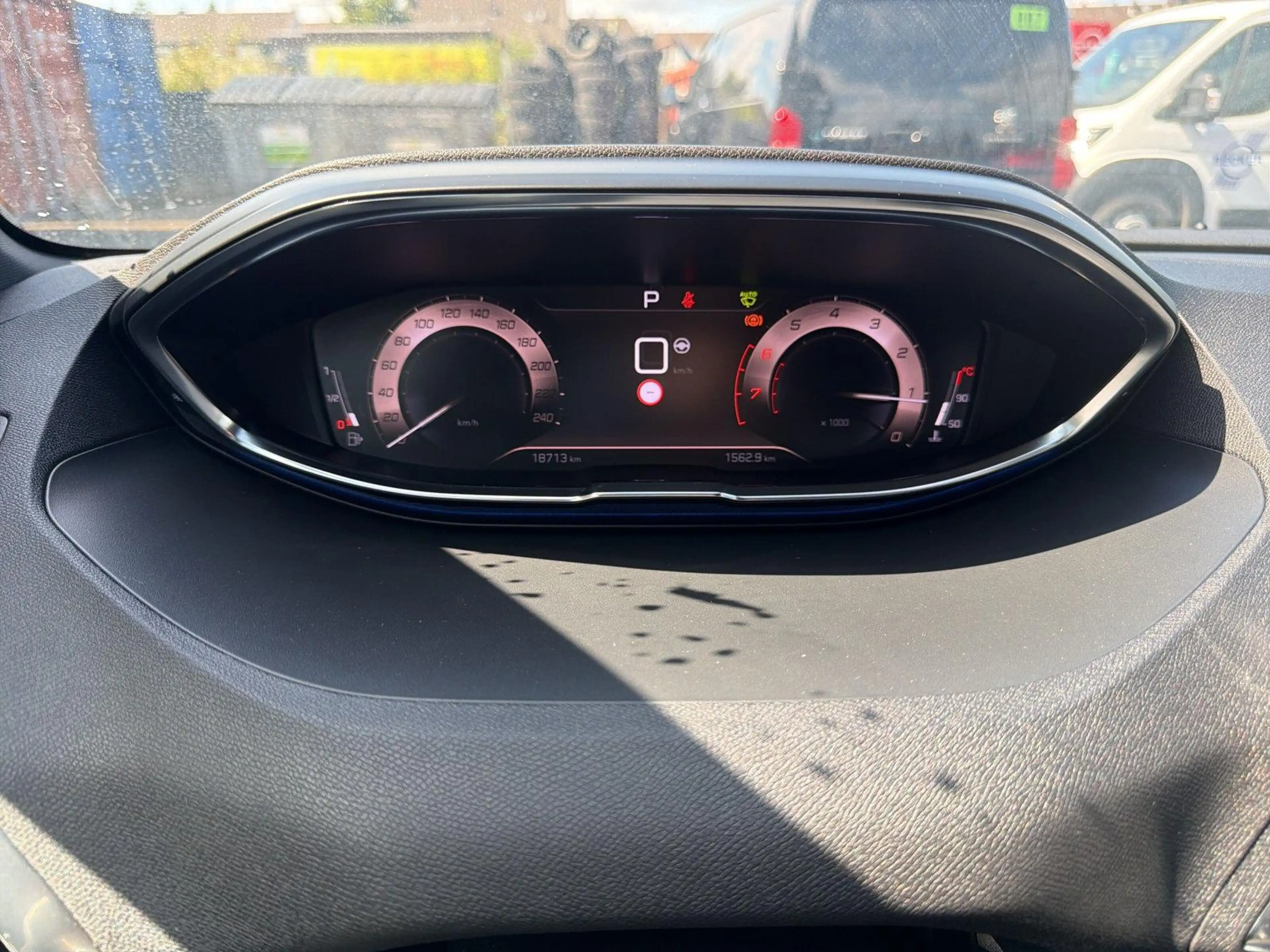 Peugeot 3008 GT Metallic 130 EAT *Black Paket* — photo 12