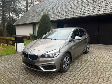 Active Tourer 220i