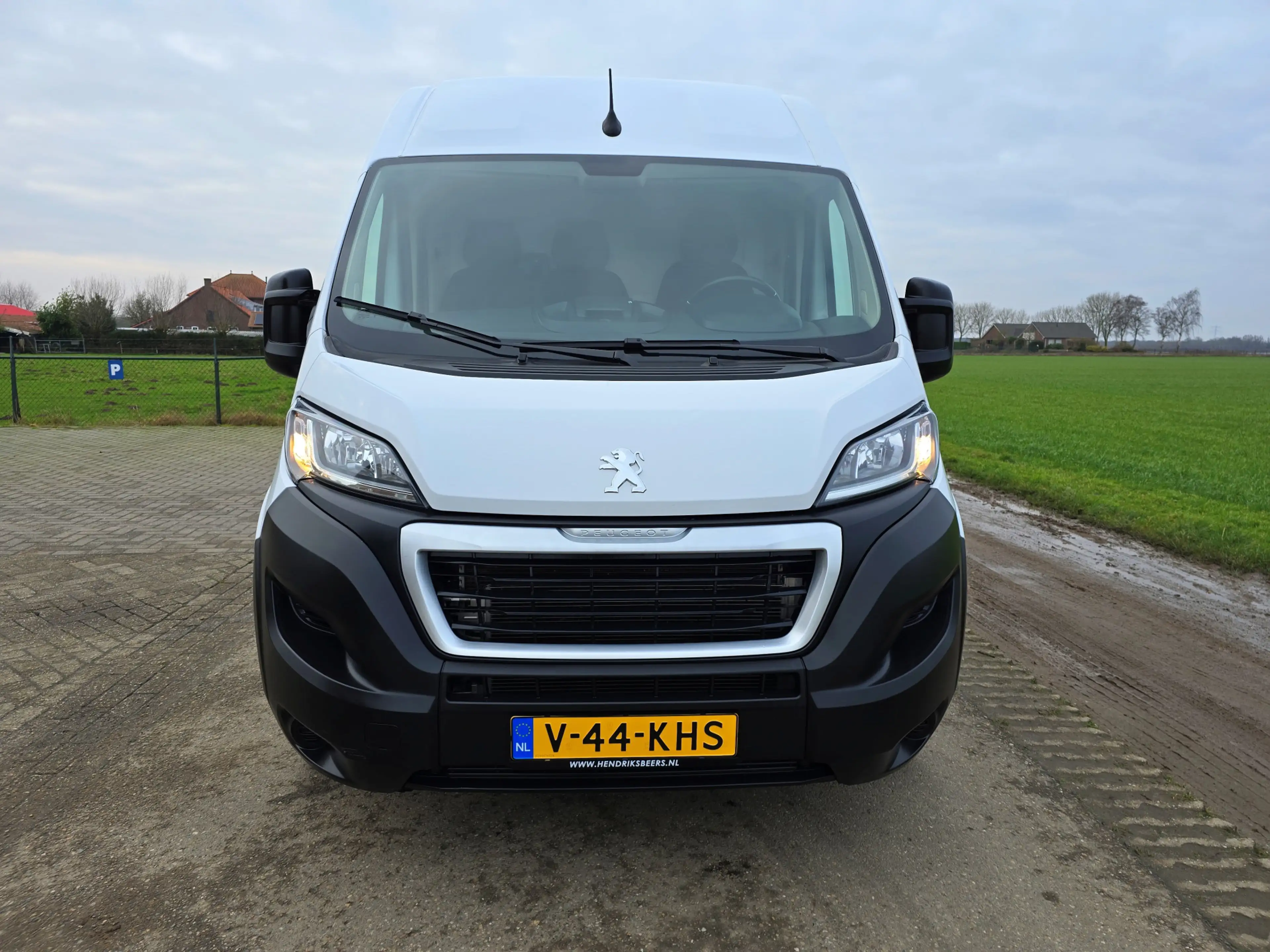 Peugeot Boxer 2.2 BlueHDi L2 H2 3.5T 140 Pk - Euro 6 - Navi - Ai — photo 9