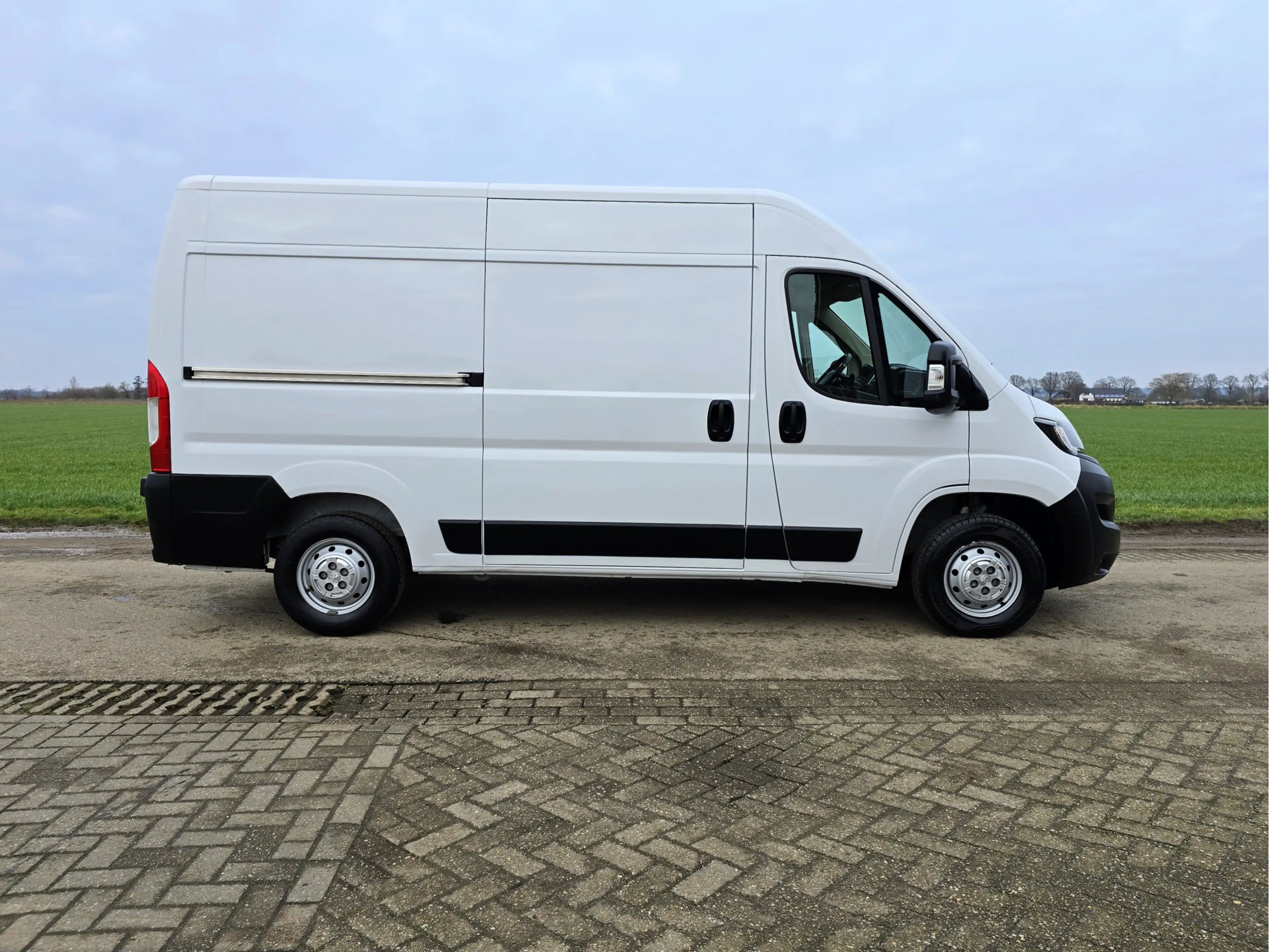 Peugeot Boxer 2.2 BlueHDi L2 H2 3.5T 140 Pk - Euro 6 - Navi - Ai — photo 7