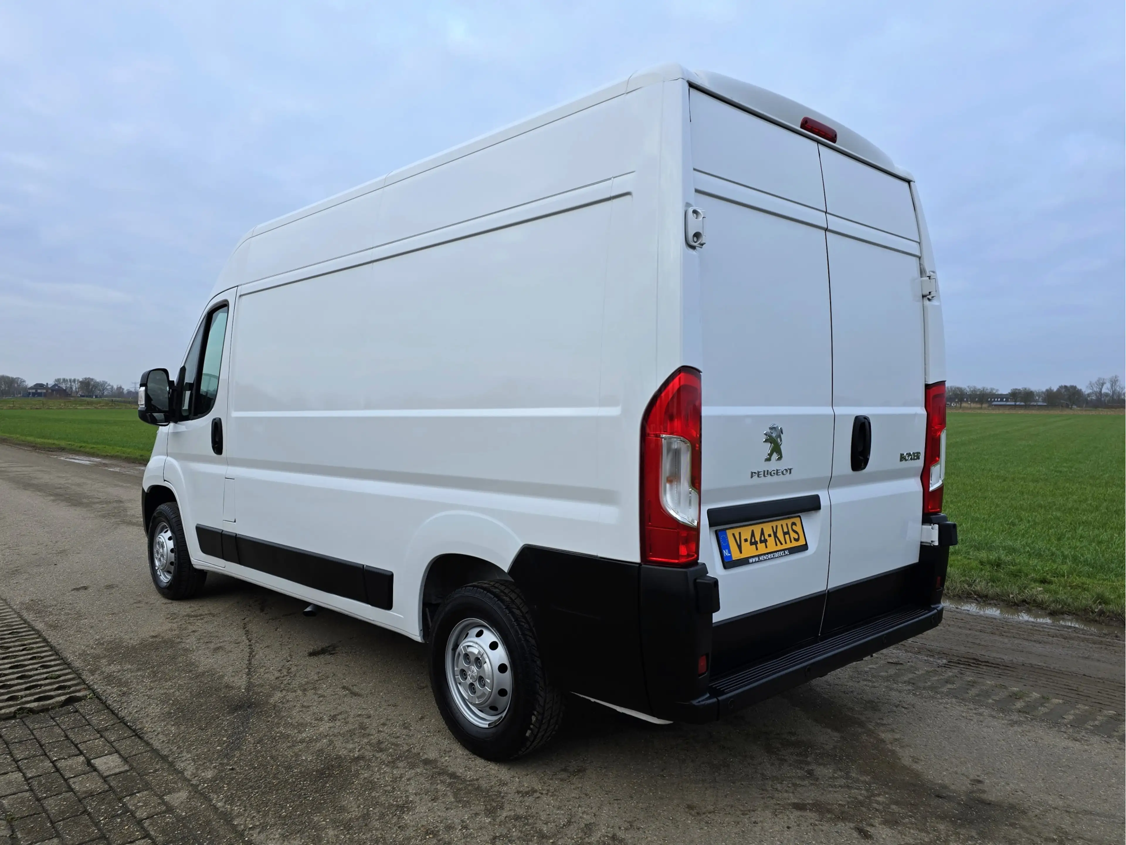 Peugeot Boxer 2.2 BlueHDi L2 H2 3.5T 140 Pk - Euro 6 - Navi - Ai — photo 3