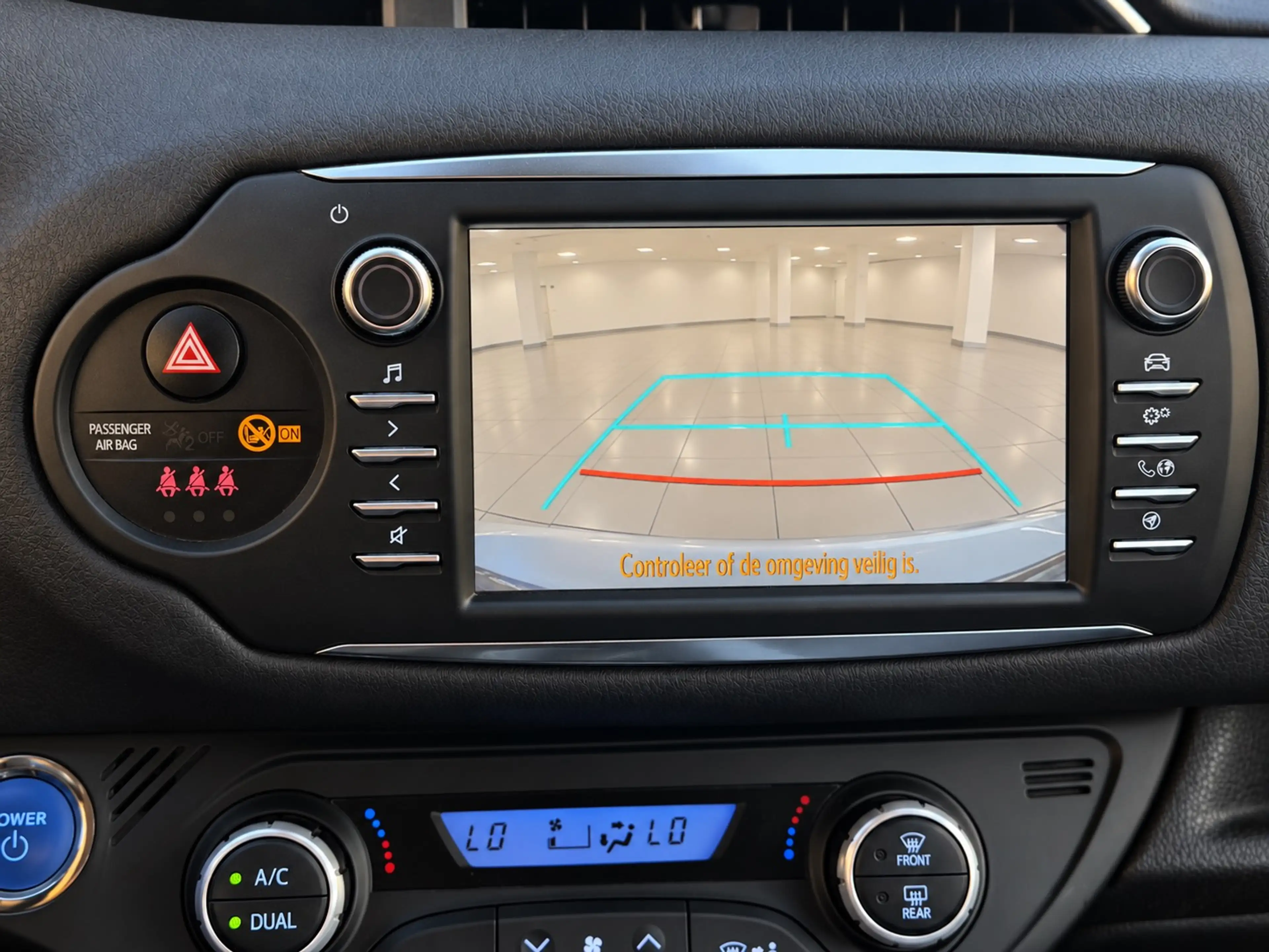 Toyota Yaris Yaris Hybrid 1.5i VVT-i *Y20 Edition*Navi*Camera*Cruise*Lane-assist* — photo 12