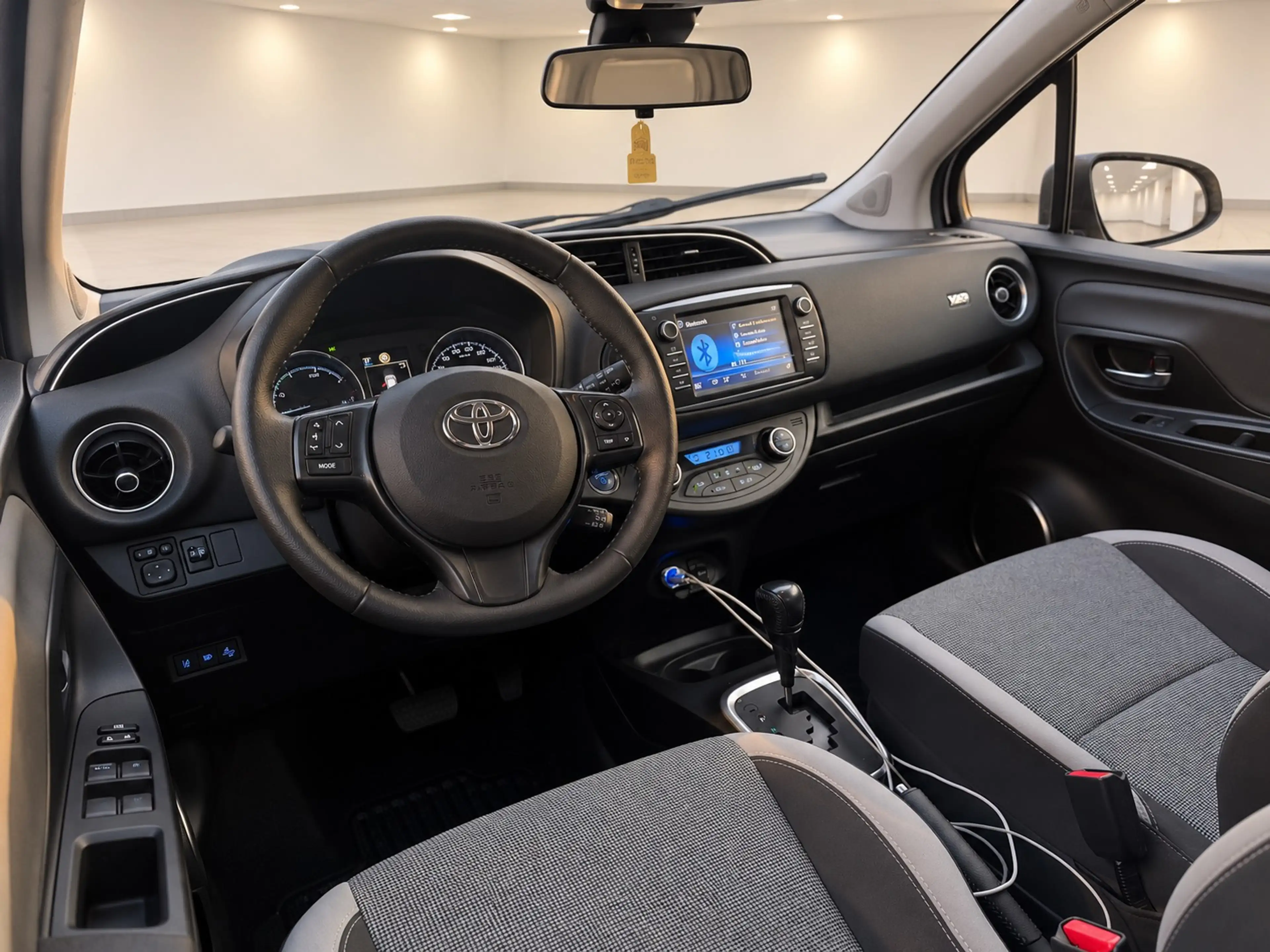 Toyota Yaris Yaris Hybrid 1.5i VVT-i *Y20 Edition*Navi*Camera*Cruise*Lane-assist* — photo 7