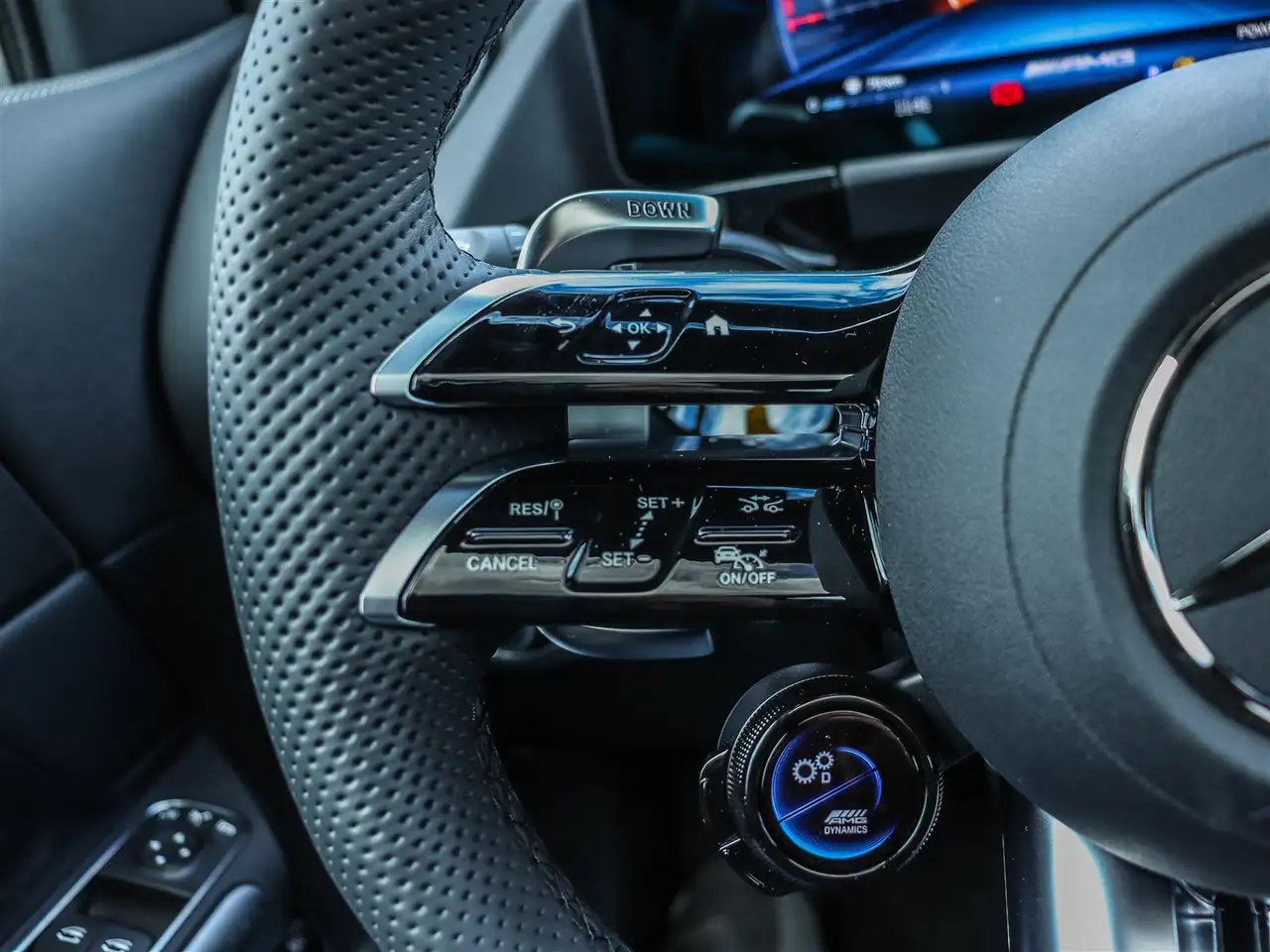 Mercedes-Benz GLA снимка Mercedes-Benz GLA