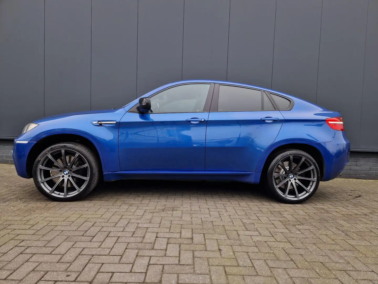 BMW X6 M Youngtimer! Alles is vernieuwd! Rijdt perfect! Albastru - 2