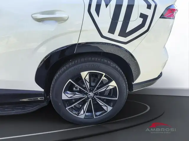 MG MG HS view 19