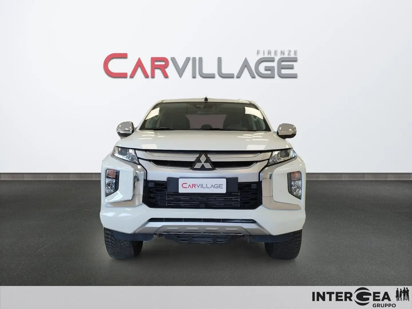 Mitsubishi L200 d.cab 2.3d Intense 4wd 150cv auto §§ Argent - 2