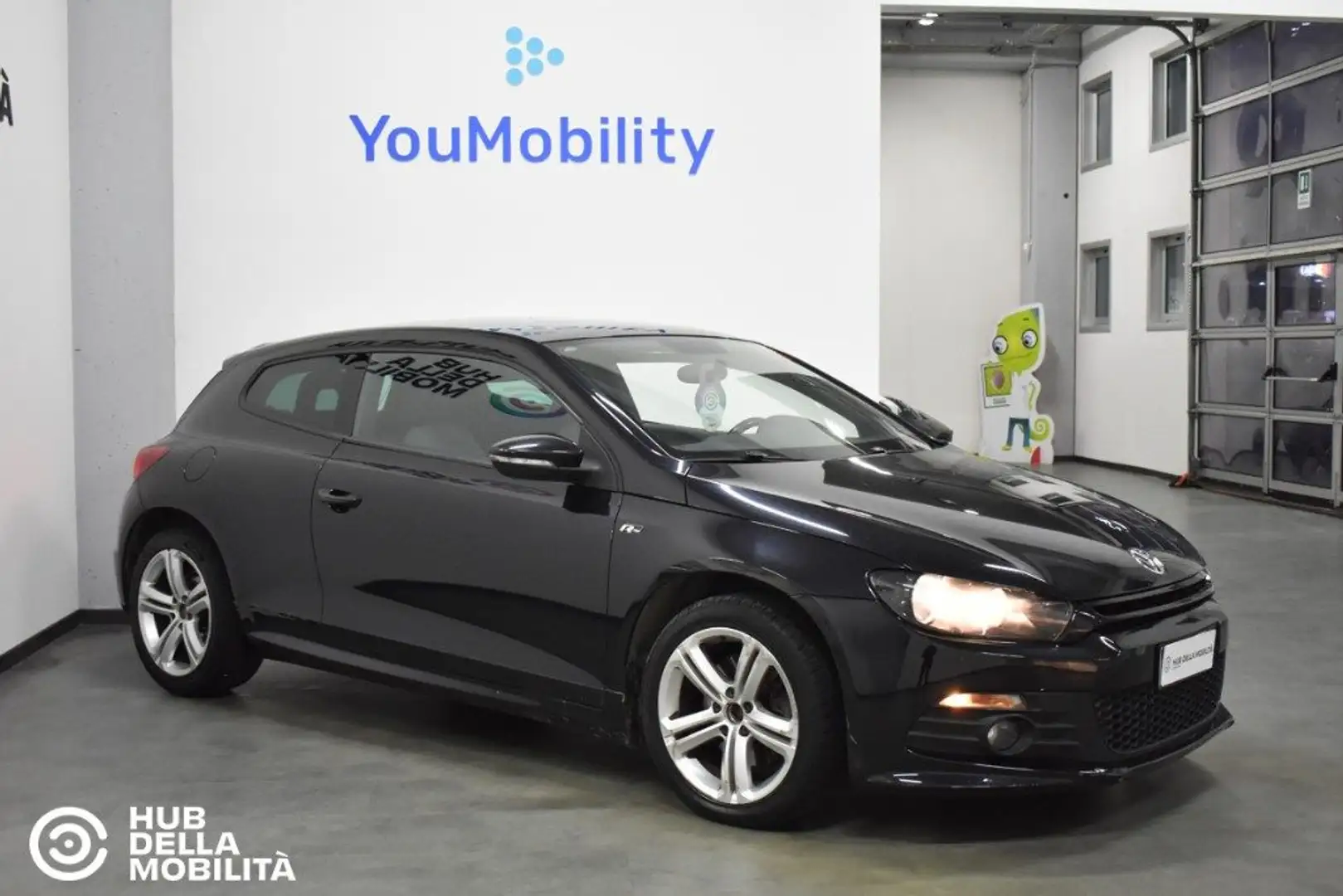 Volkswagen Scirocco 2.0 TDI 170CV DPF DSG R line Black - 2