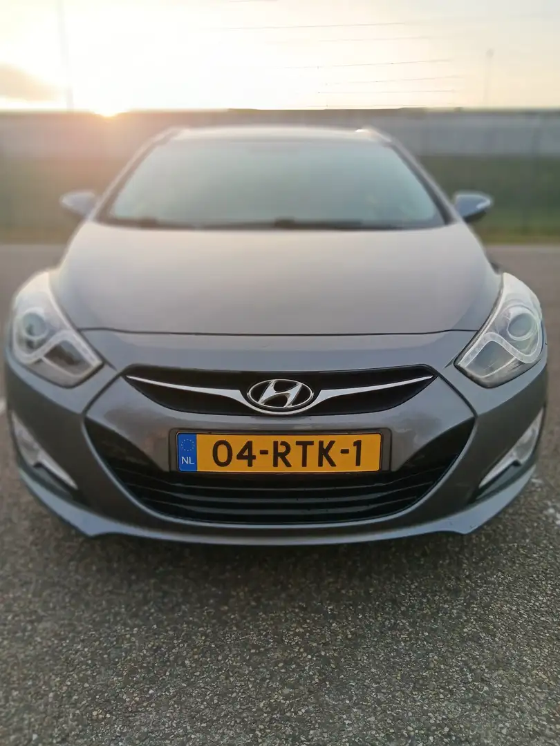 Hyundai i40 1.6 GDI B. i-Motion Grijs - 2
