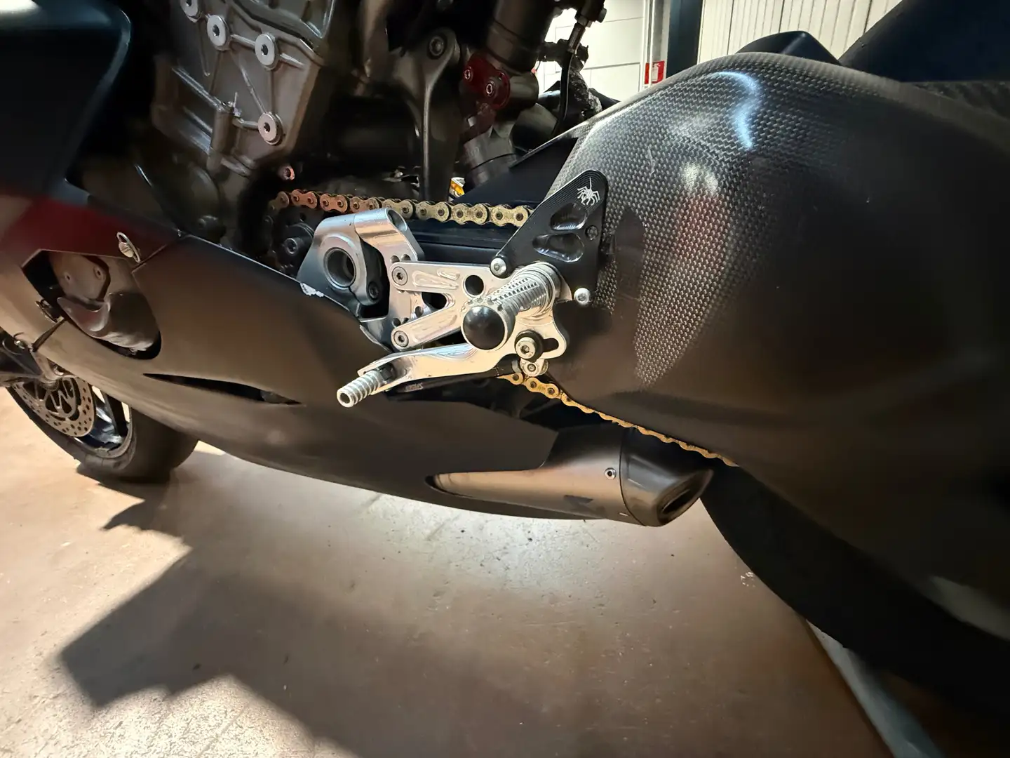 Ducati Panigale V4 ALLESTIMENTO PISTA Fekete - 1