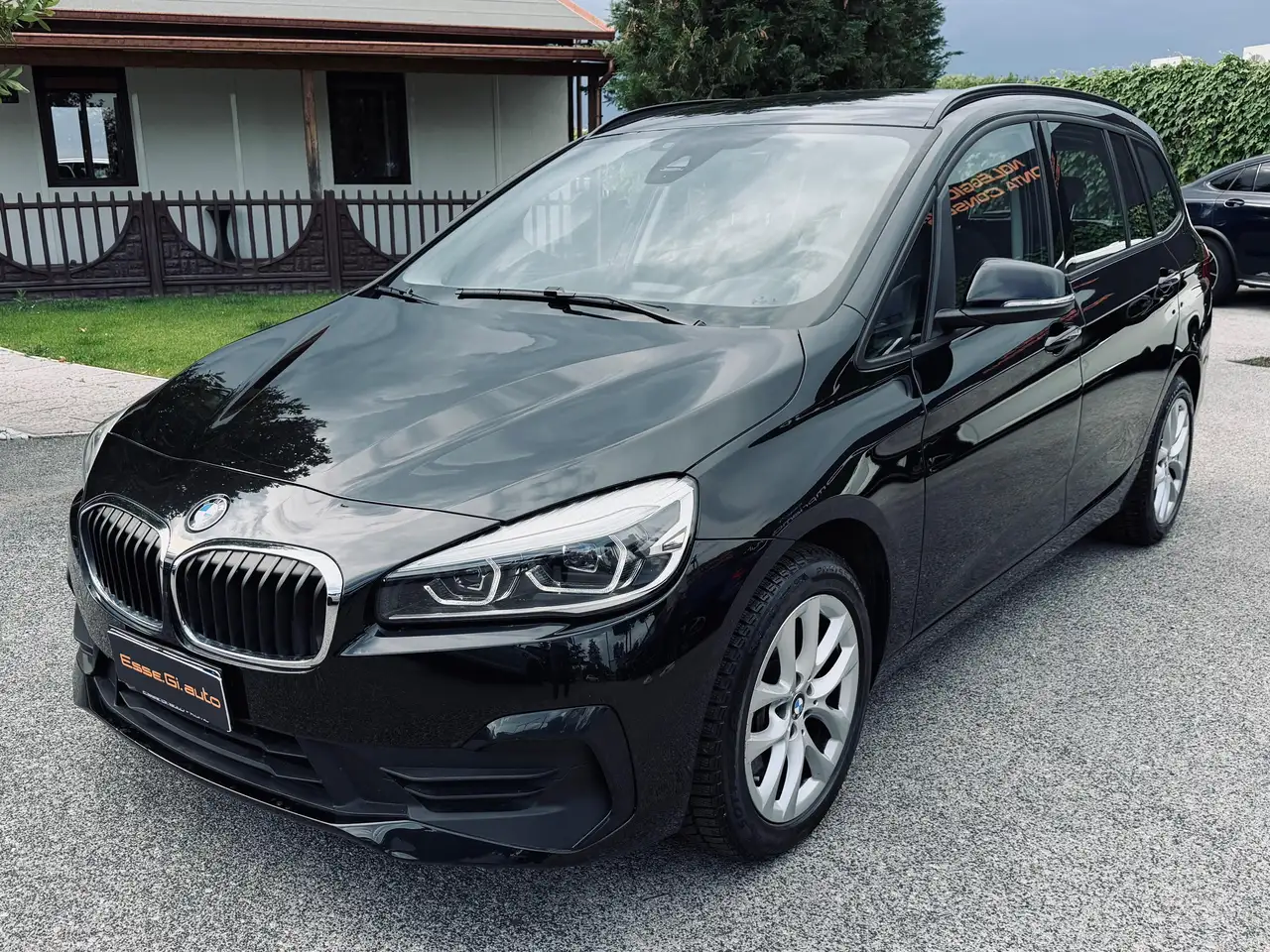 BMW 218