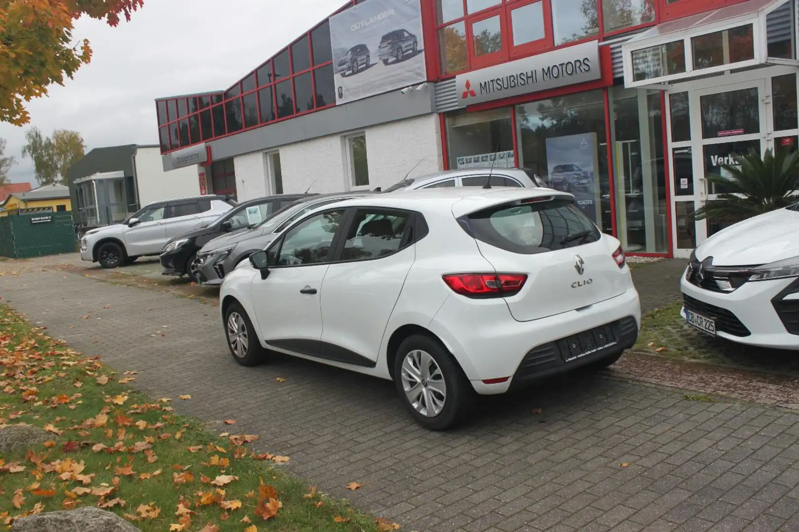Renault Clio 0.9 Klima,Navi Weiß - 2