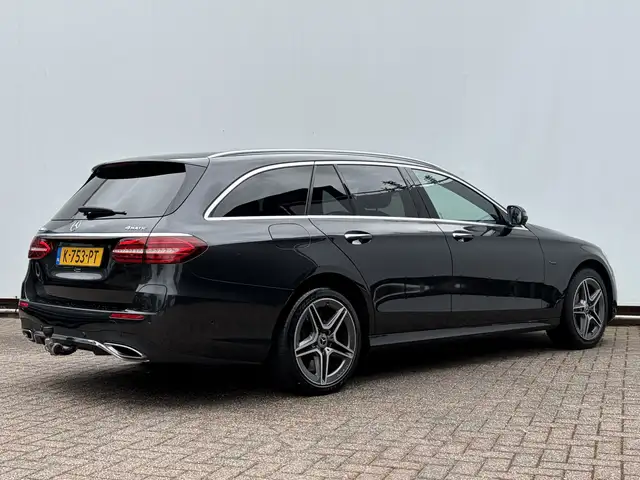 Mercedes-Benz 300 view 11
