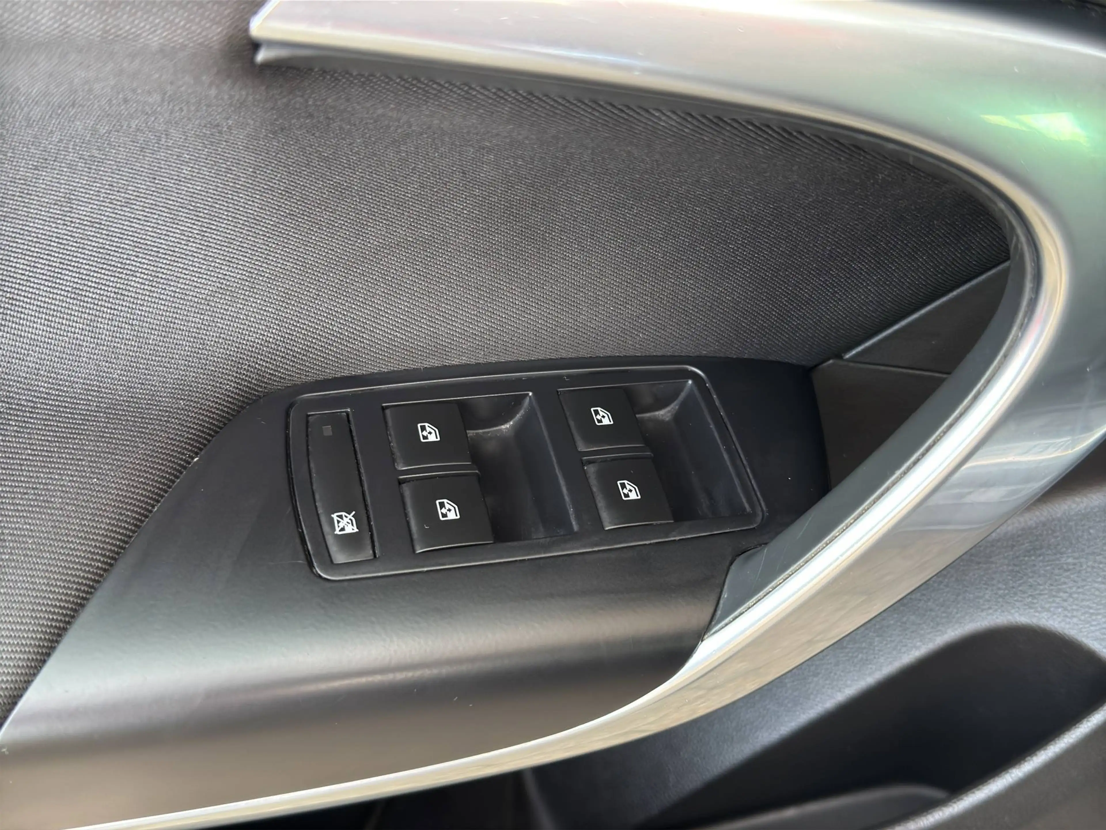 Opel Insignia 1.6 CDTI Edition — photo 11