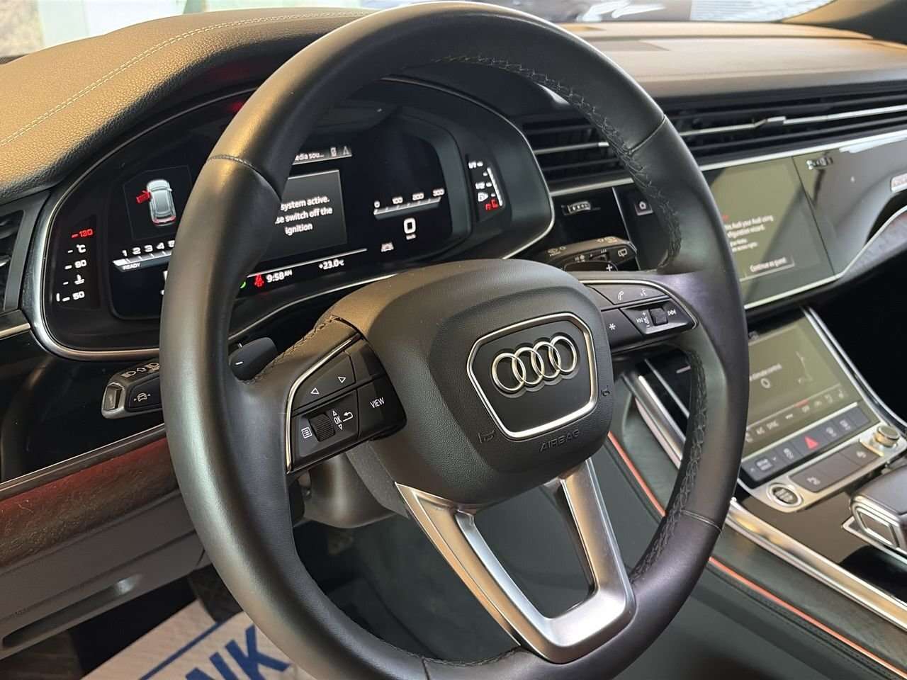 2023 Audi Q8 Progressiv | New Front Brakes | Black Optics Pkg thumb 22