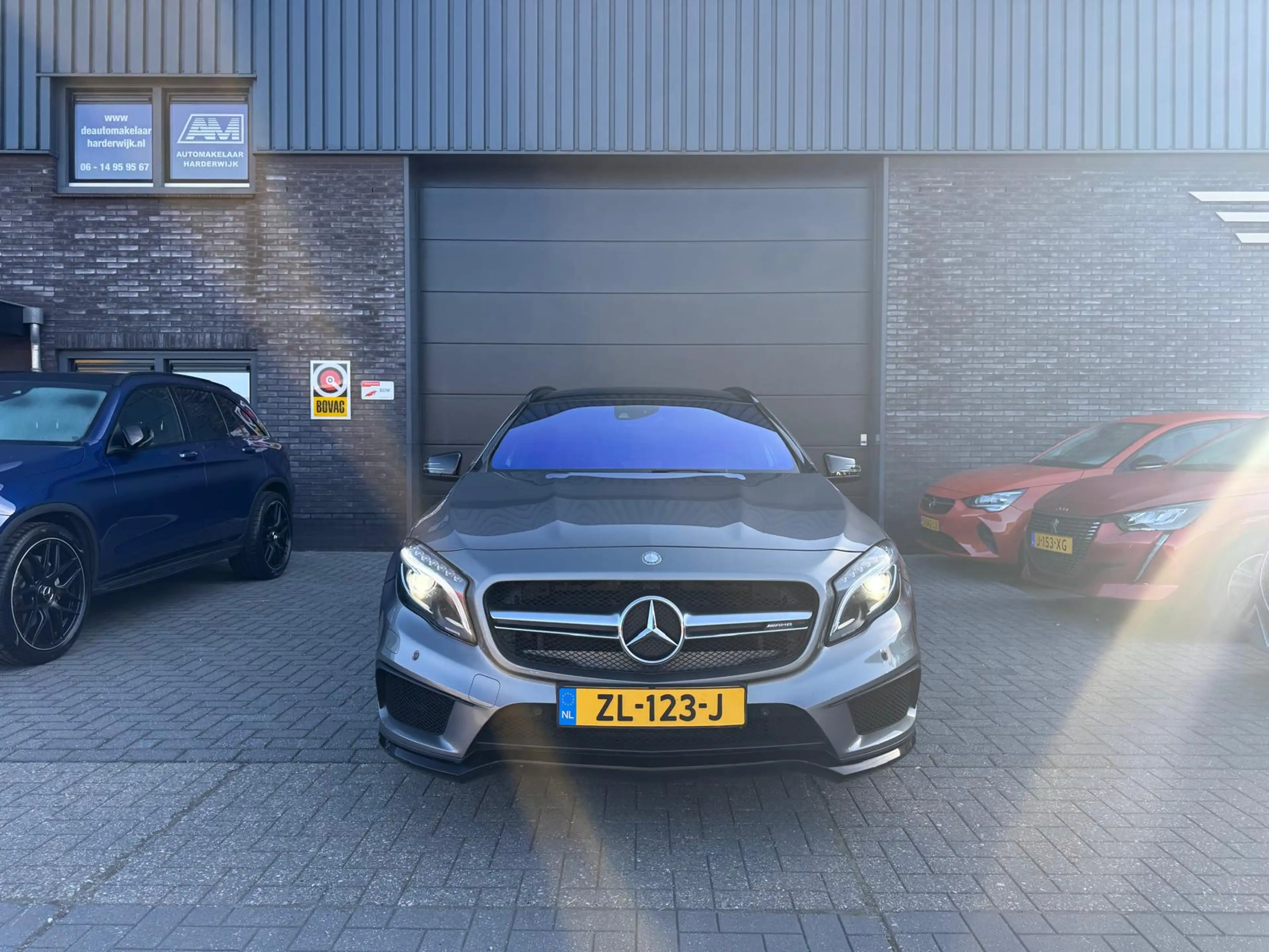Mercedes-Benz GLA 45 AMG 4MATIC | PANO | XENON | CRUISE | CAMERA | MEMORY | — photo 3
