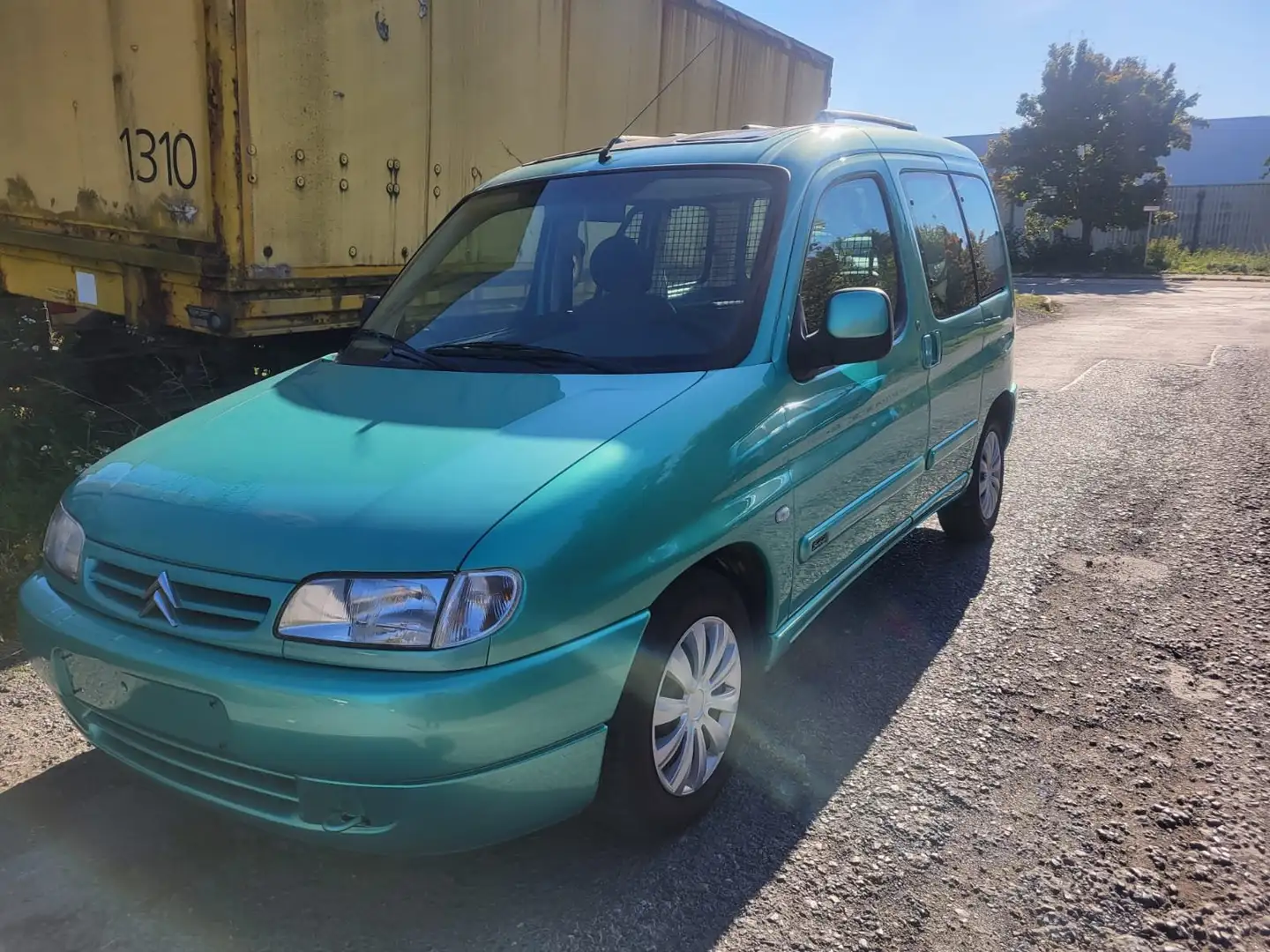 Renault Kangoo Kangoo 1.2 Pack Aventure Grün - 1