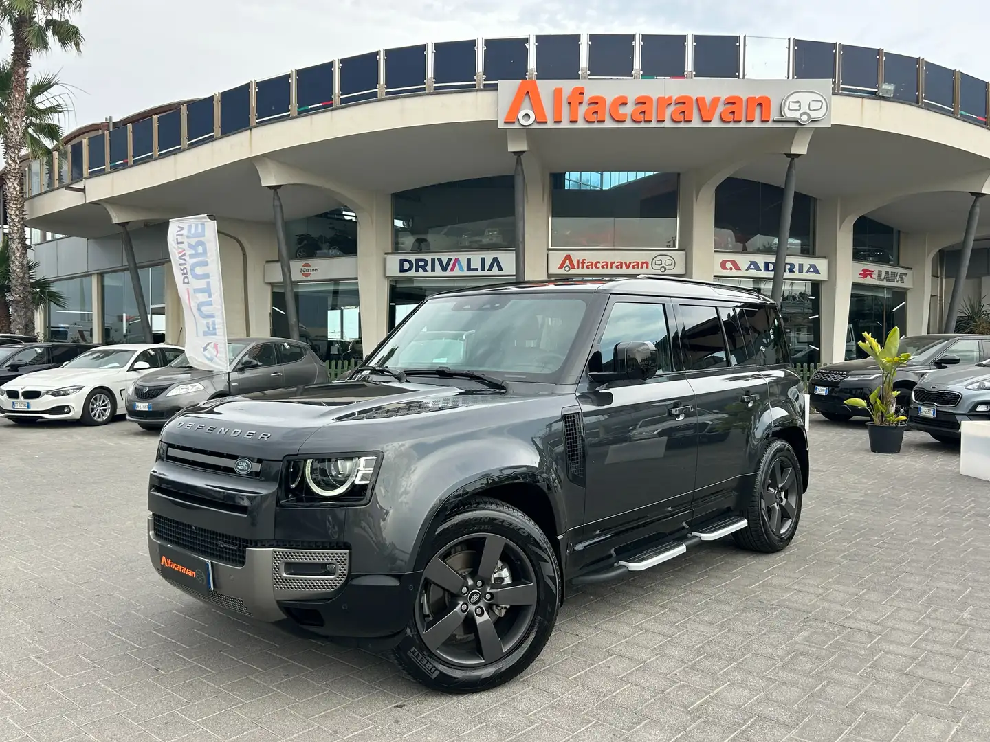 Land Rover Defender Defender 110 3.0d i6 mhev X-Dynamic awd 250cv auto Grigio - 1