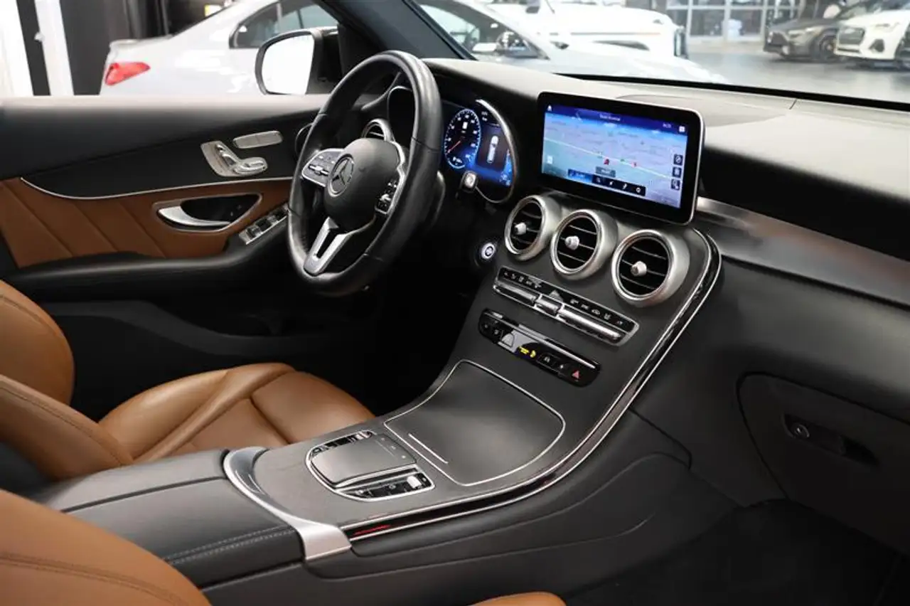 Mercedes-Benz GLC снимка Mercedes-Benz GLC