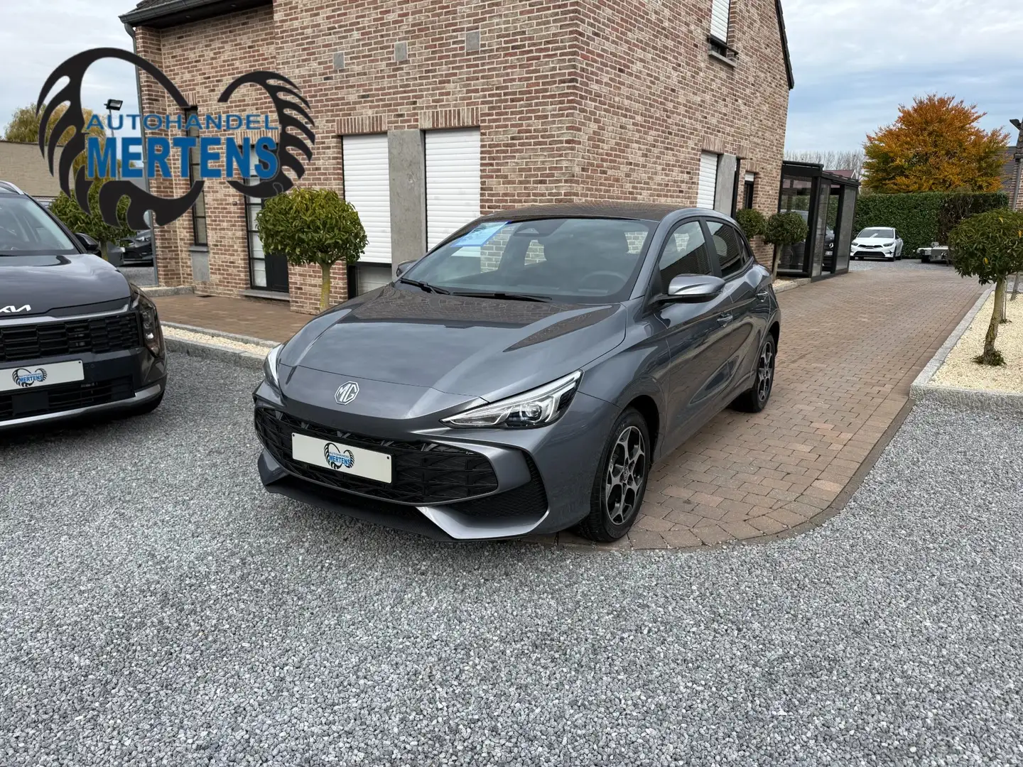 MG MG3 1.5i 115PK Comfort 7J/GARANTIE NIEUW 0KM Grijs - 1