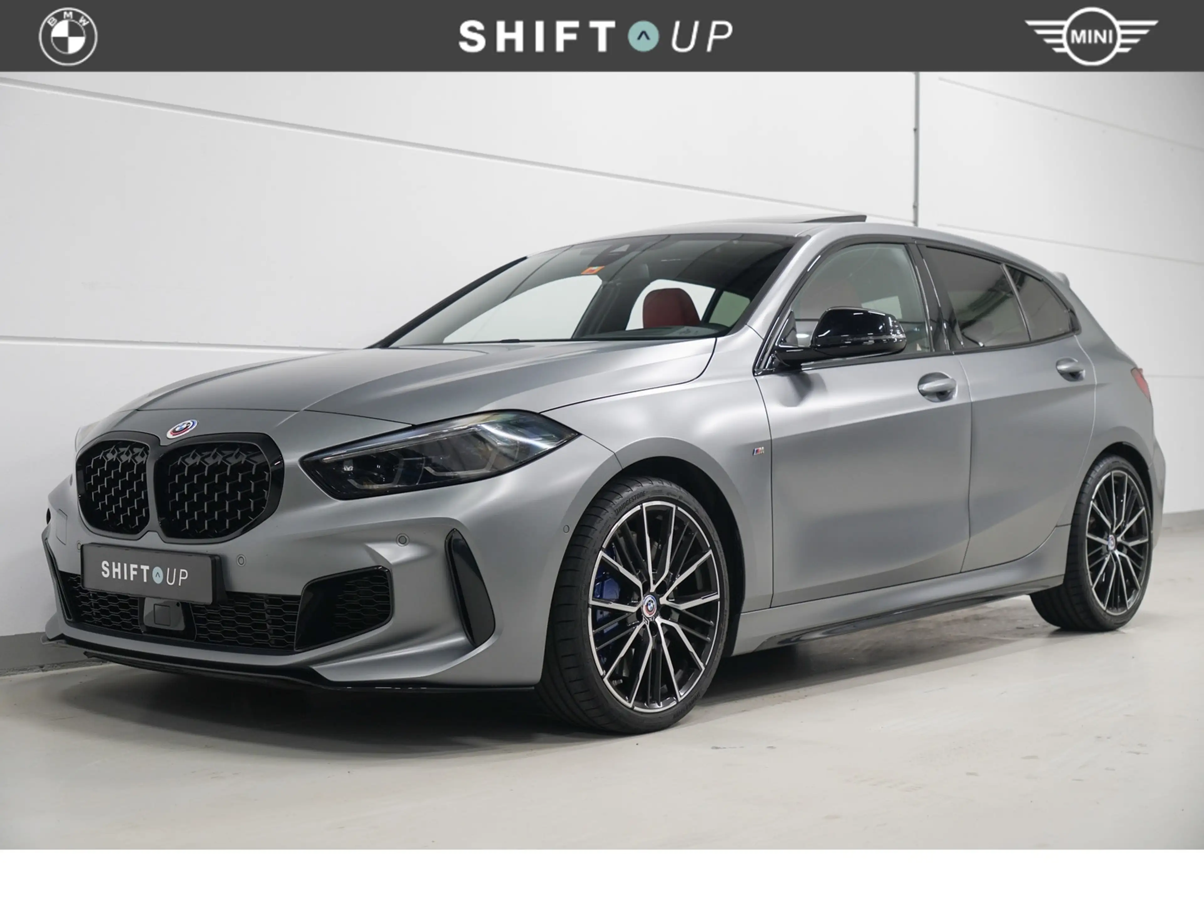 BMW 135 1 Serie M135i xDrive Panoramadak | Harman Kardon |