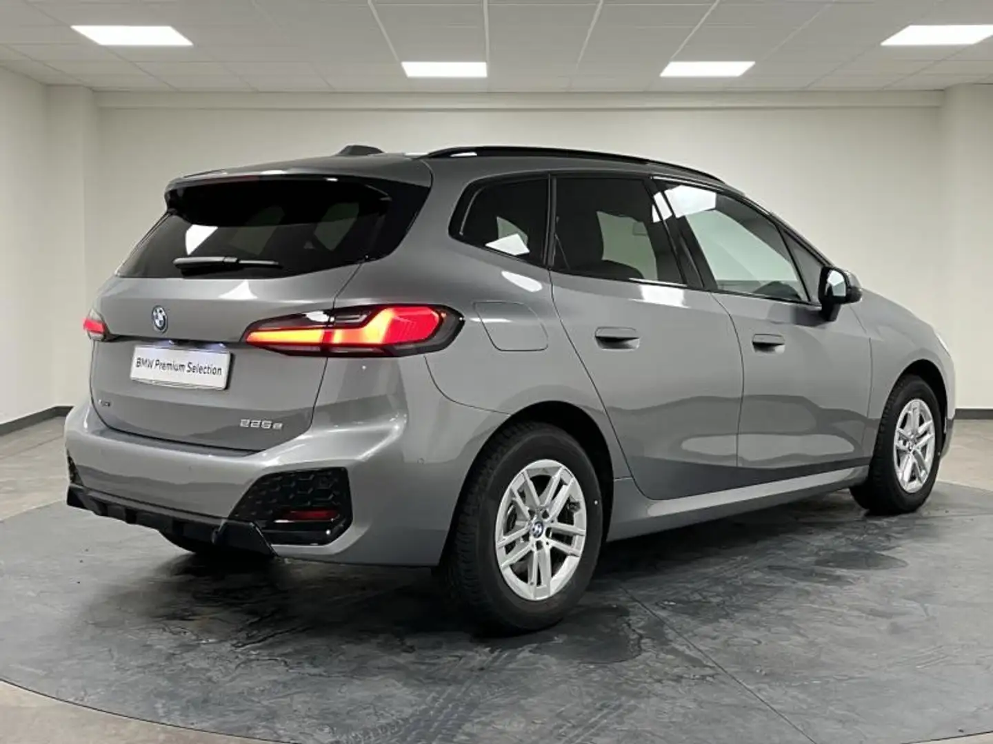 BMW 225 225e 245ch xDrive M Sport DKG7 - 2