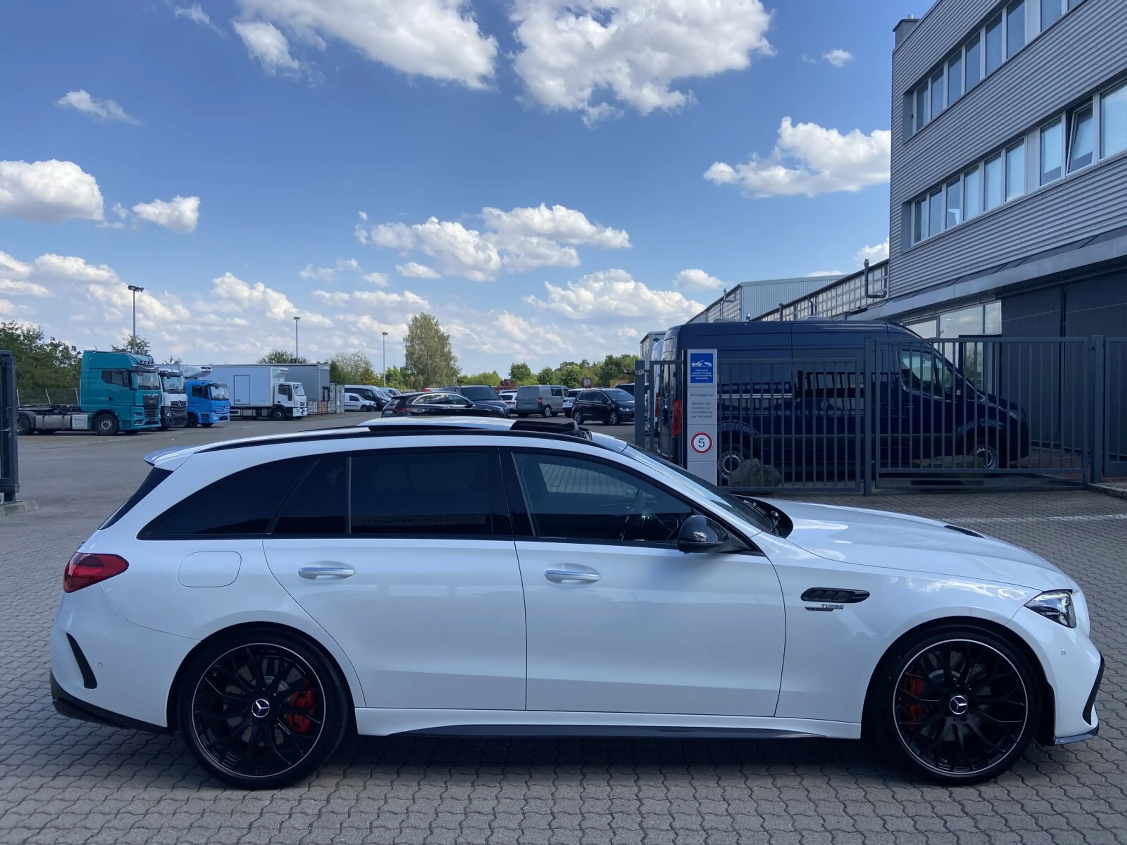 Mercedes-Benz C 63 AMG C 63 S E PERF. T Premium.Plus+Driver´s+Pano+Head — photo 5