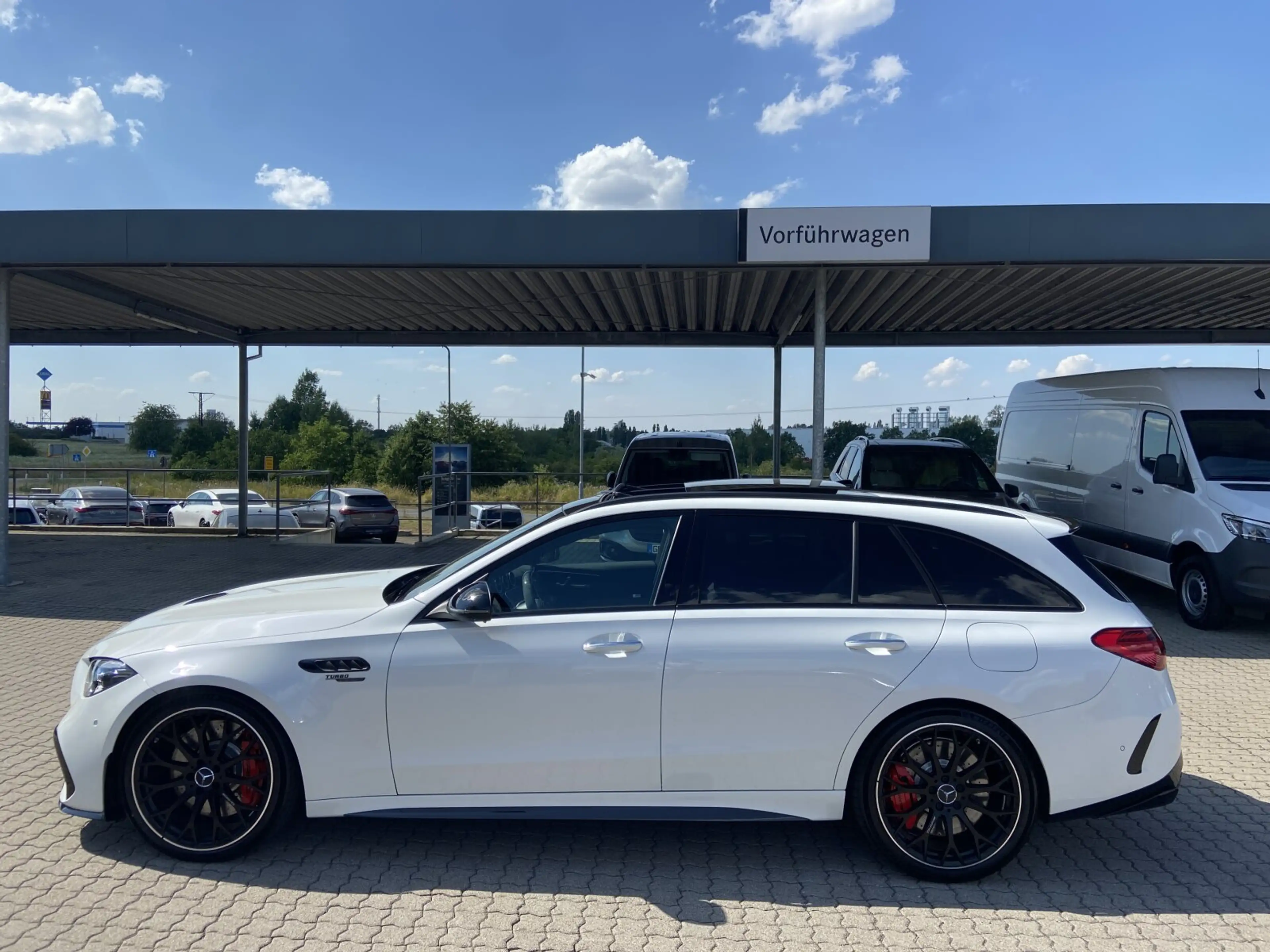Mercedes-Benz C 63 AMG C 63 S E PERF. T Premium.Plus+Driver´s+Pano+Head — photo 9